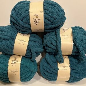 Yarn Bee Lot Of 5 Eternal Bliss Teal Jumbo Chunky Yarn 8oz/28yard